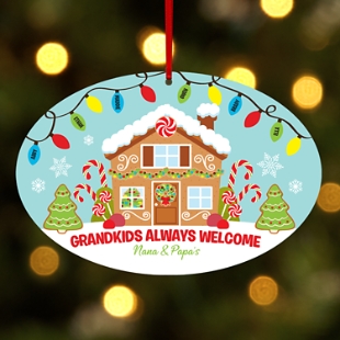 Gingerbread Greetings Oval Bauble