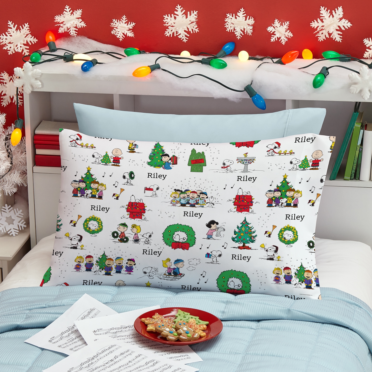 PEANUTS® Holiday Mixed Print Pillowcase