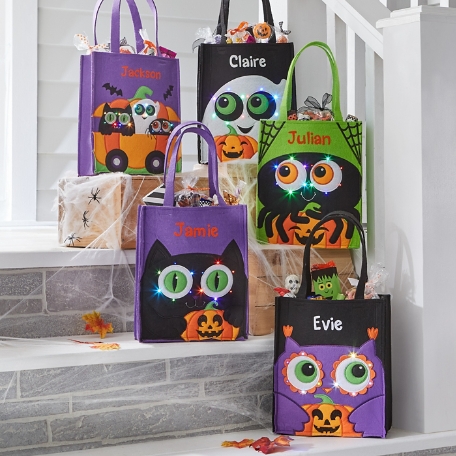 Light-Up Trick or Treat Bags