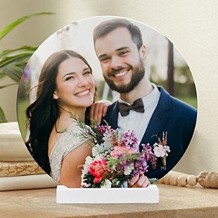 Picture Perfect Photo Wood Circle with Stand       