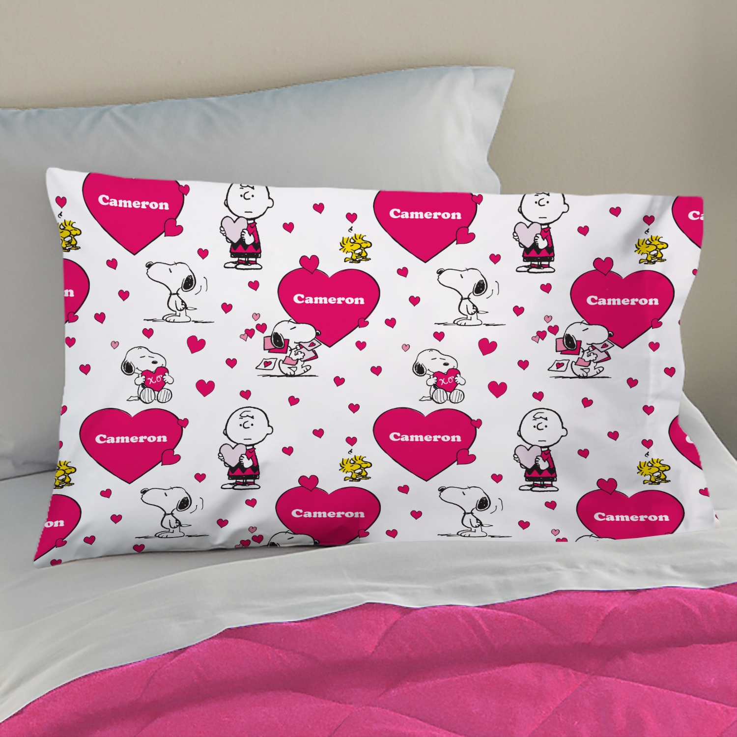 PEANUTS® Hearts Pillowcase