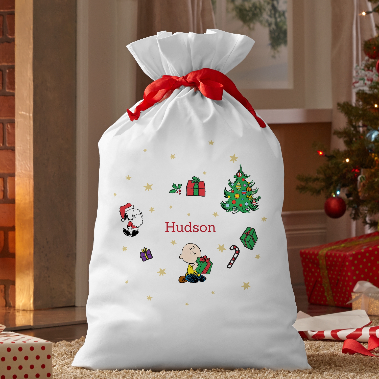 PEANUTS® Holiday Icons Oversized Gift Bag