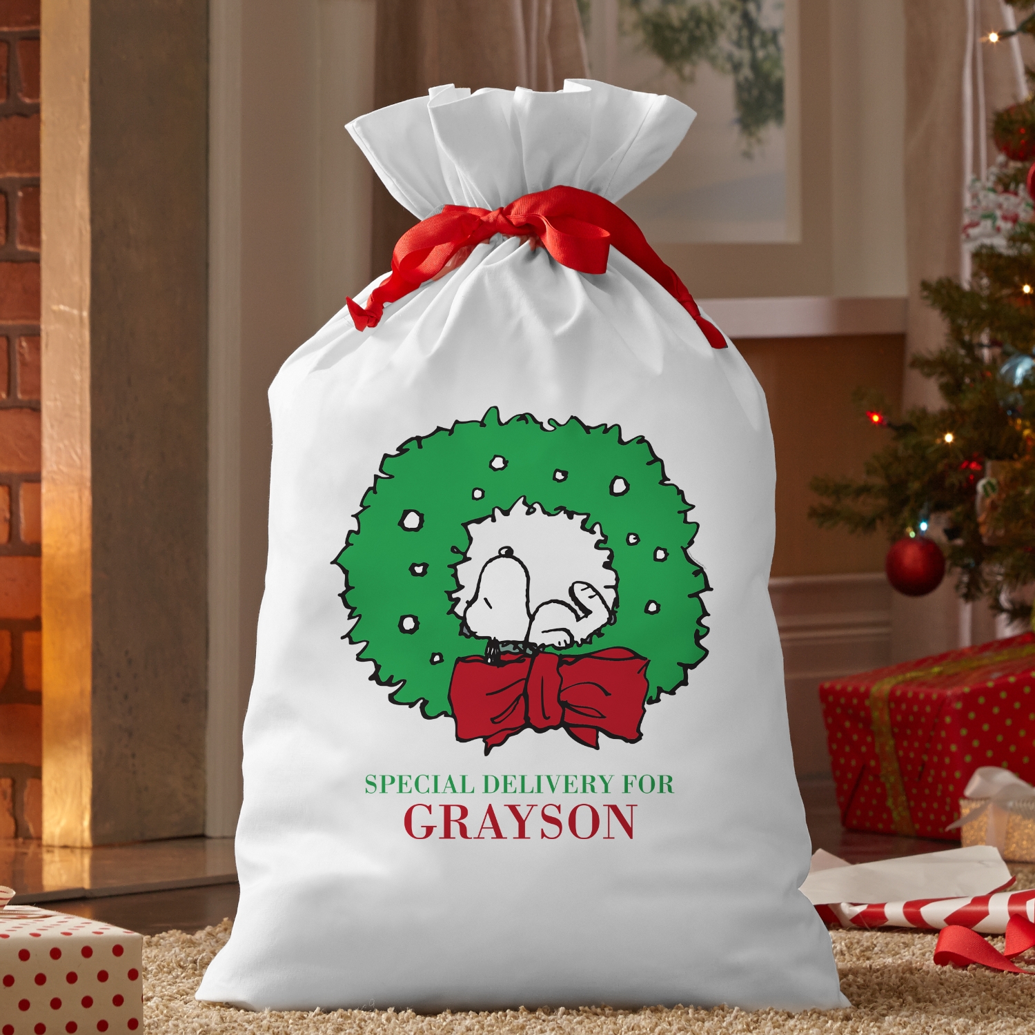 PEANUTS® Holiday Wreath Oversized Gift Bag