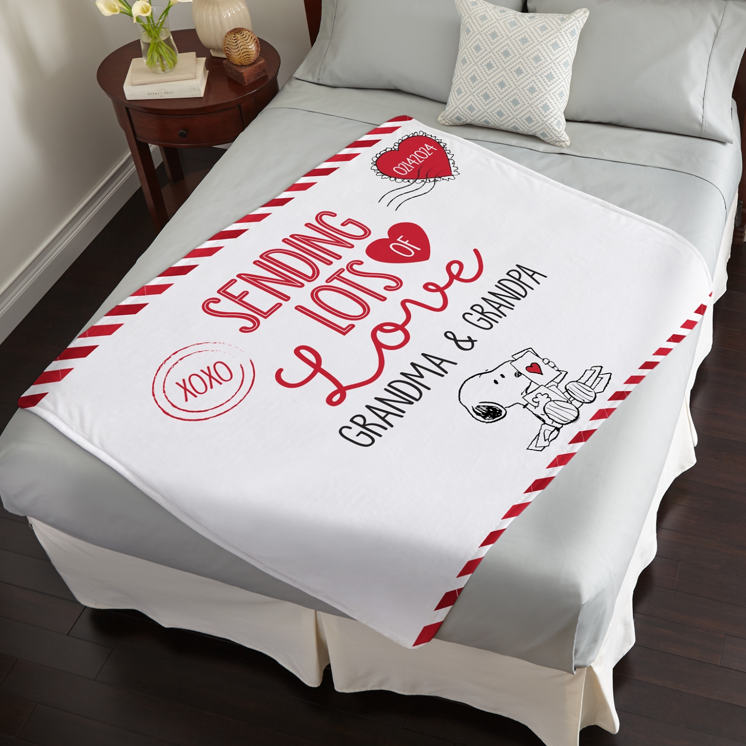 PEANUTS® Sending Lots of Love Plush Blanket