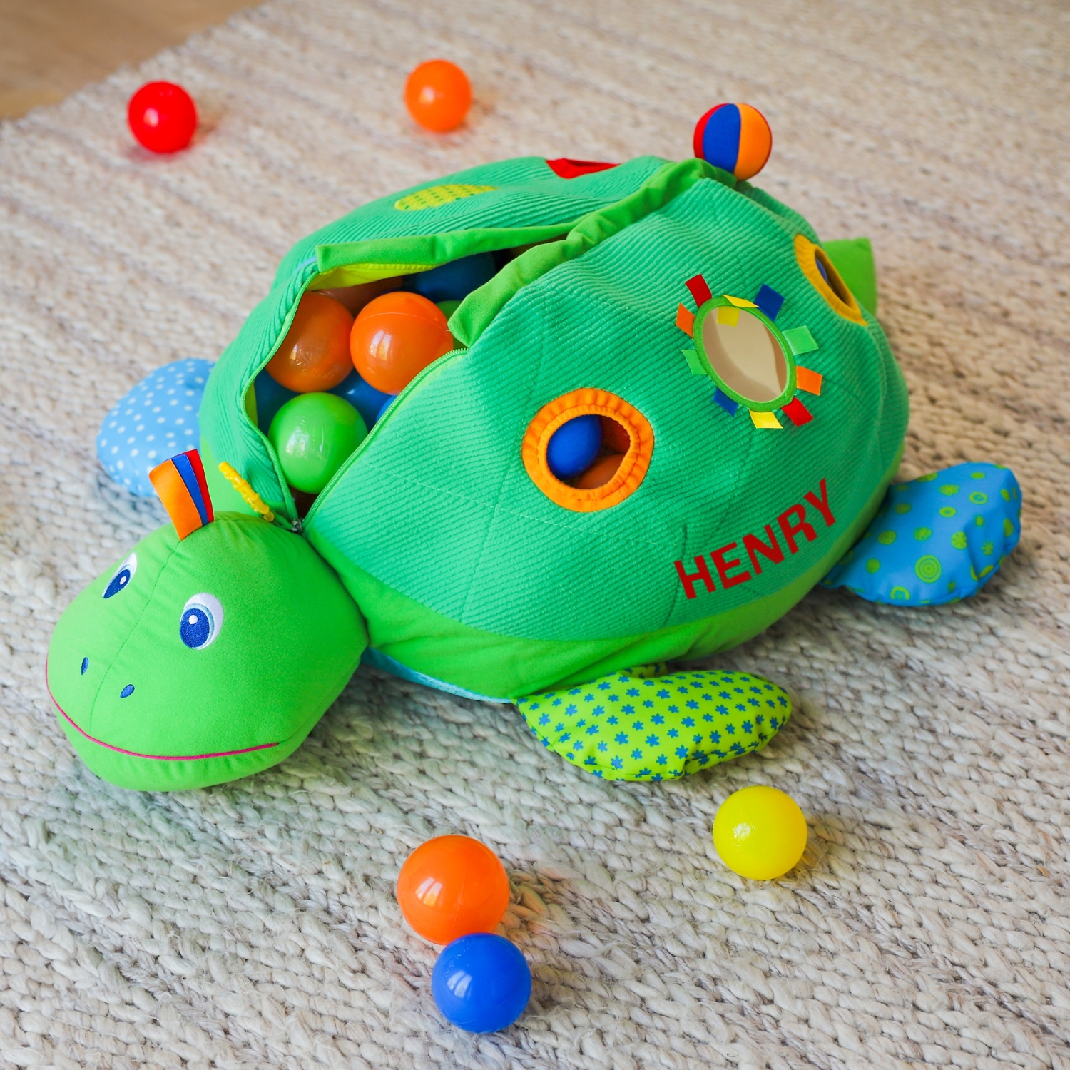 Turtle store ball pit